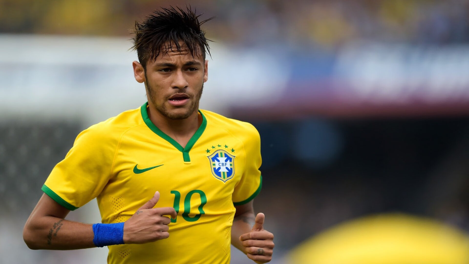 球员训练日常首次公开，职业球员训练强度多大